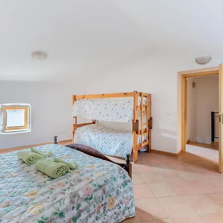 Casa Sant * Sant'Anna d'Alfaedo